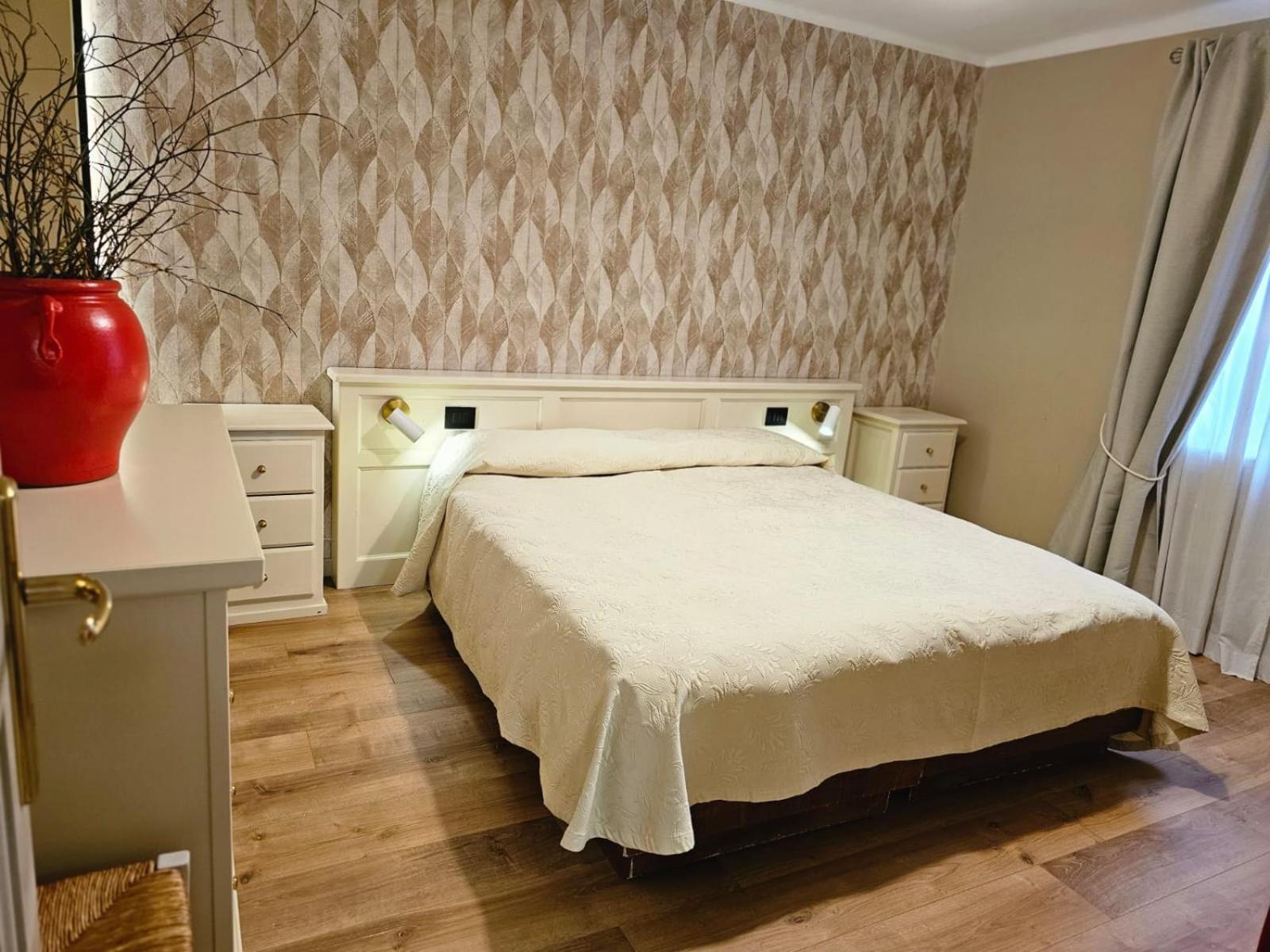 בארדונקיה Hotel Bucaneve מראה חיצוני תמונה