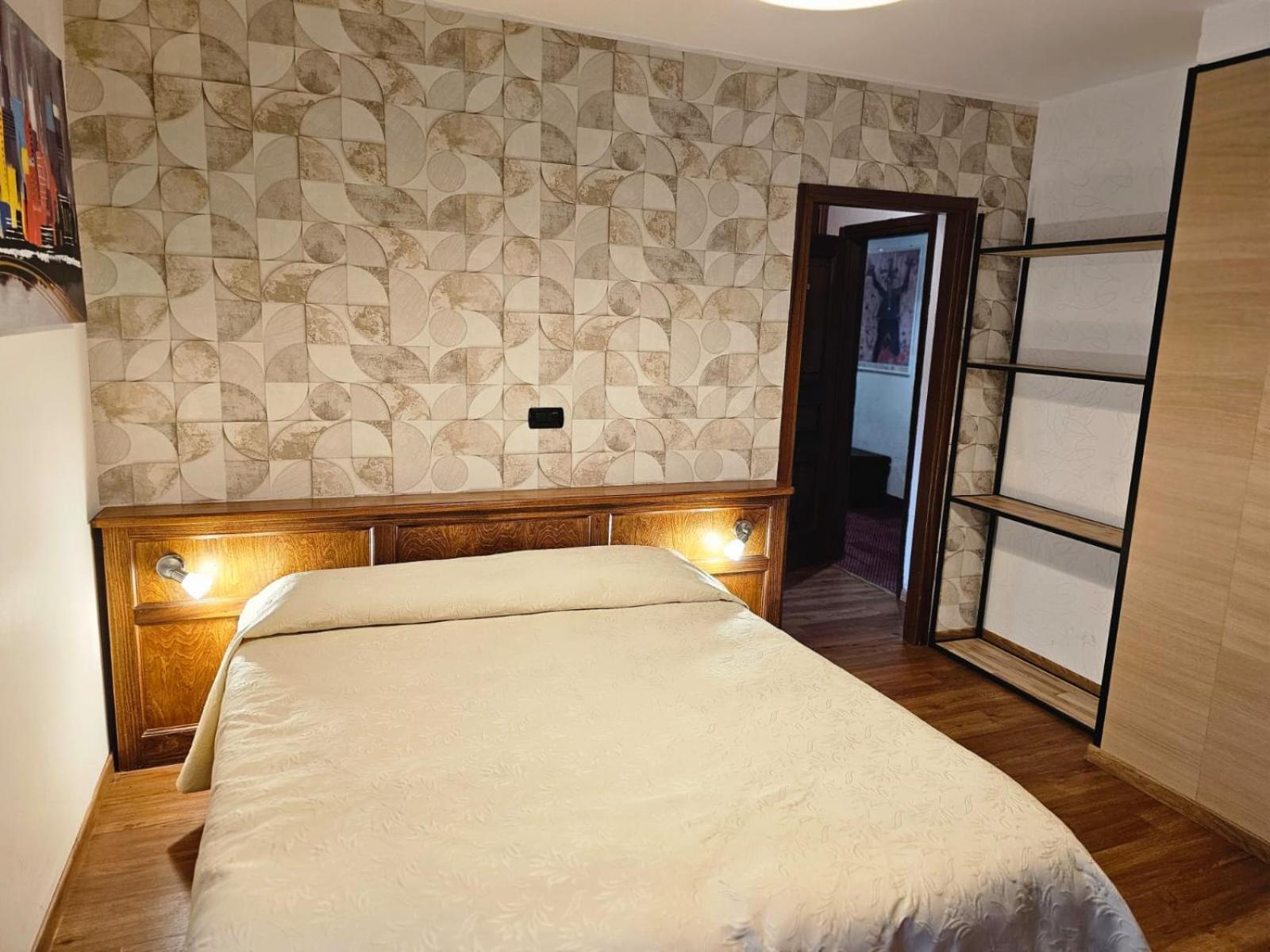 בארדונקיה Hotel Bucaneve מראה חיצוני תמונה
