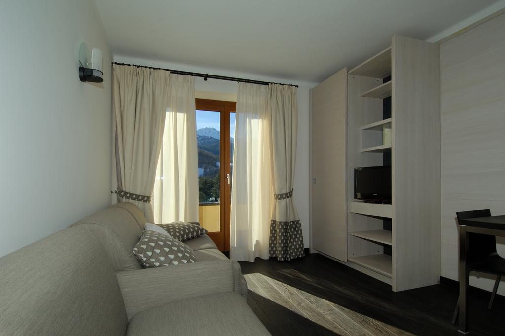 בארדונקיה Hotel Bucaneve חדר תמונה