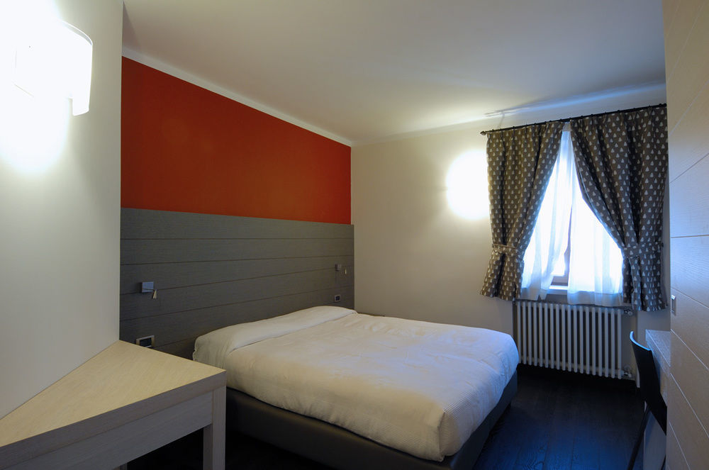 בארדונקיה Hotel Bucaneve מראה חיצוני תמונה